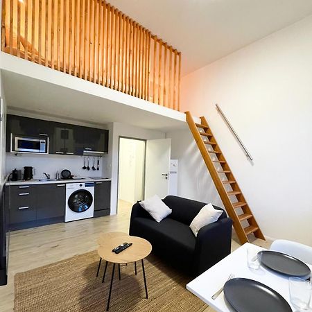 Loft Maniny By Urban Apartments ปราก ภายนอก รูปภาพ
