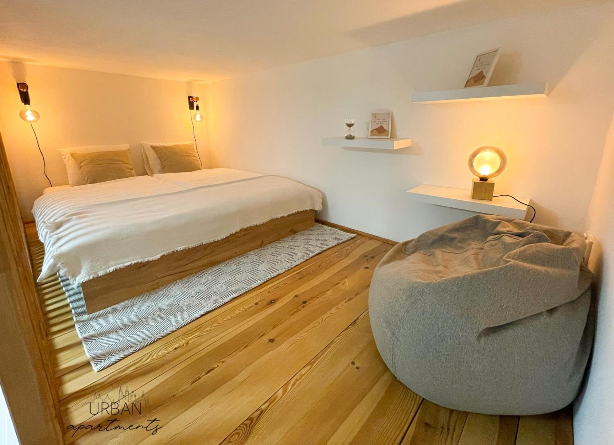 Loft Maniny By Urban Apartments ปราก ภายนอก รูปภาพ